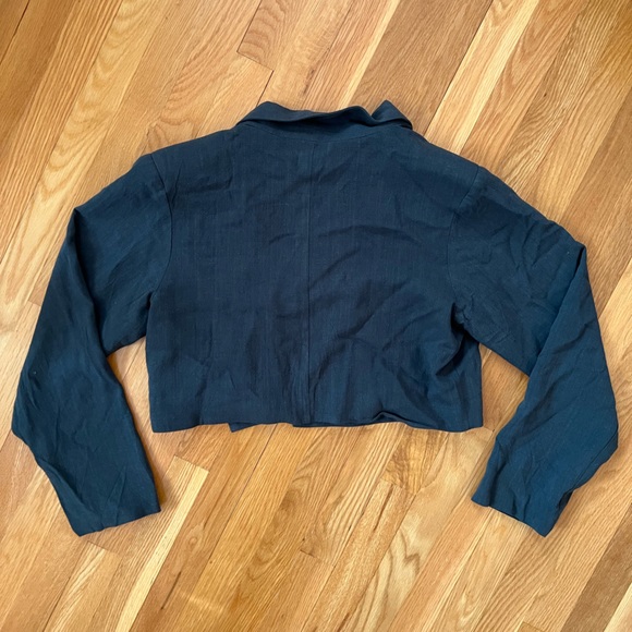 Women’s Cropped Green Suit Jacket - Picture 4 of 11